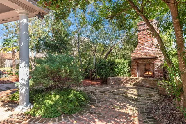 $625,000 | 1069 Waters Edge Circle, Shreveport, LA 71106