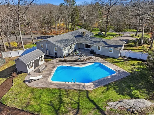$2,300,000 | 10 Boulder Glen Road, Hingham, MA 02043
