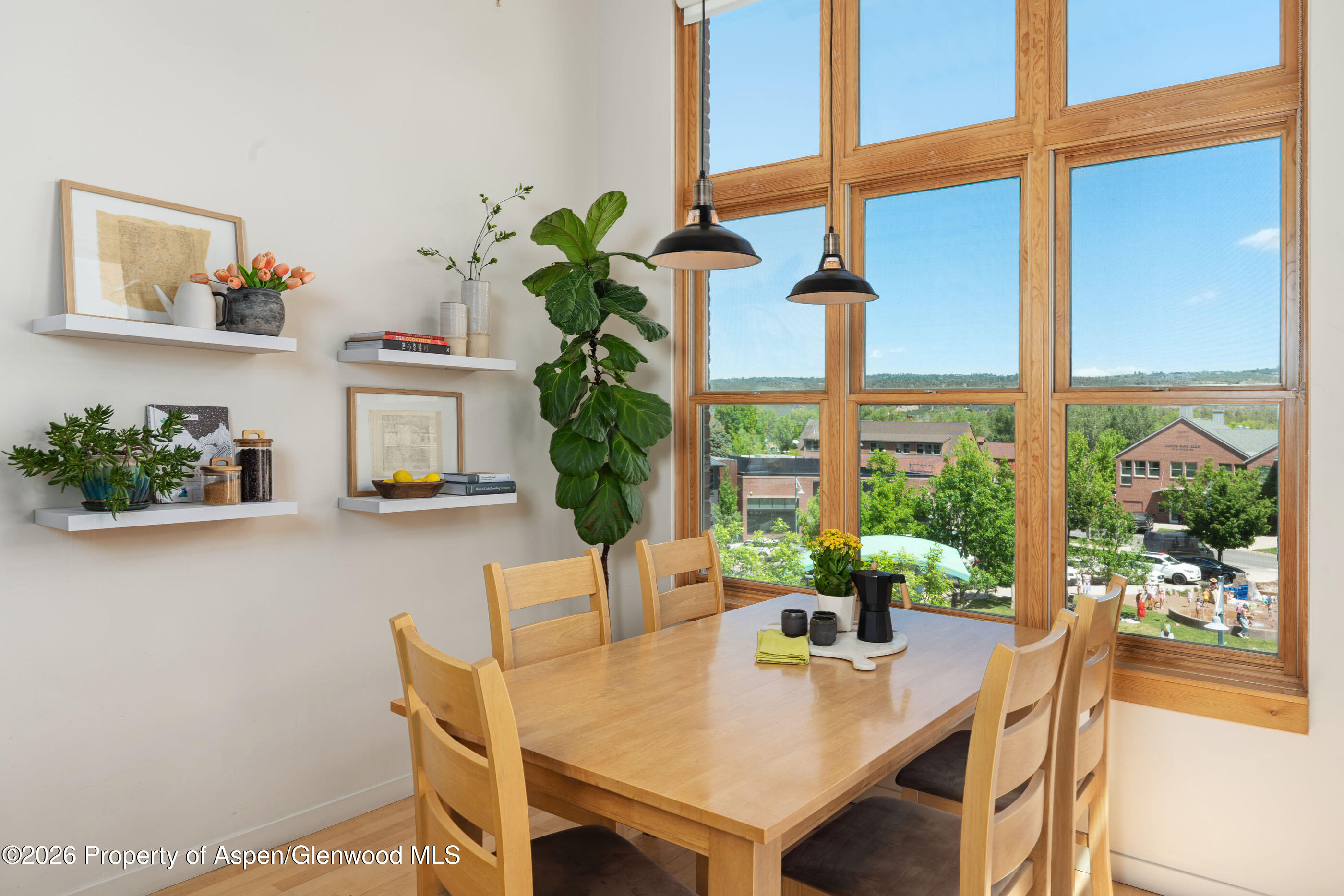 231 Robinson Street, Unit 320 Basalt, CO 81621 - Photo 7 of 22 Dining Area
