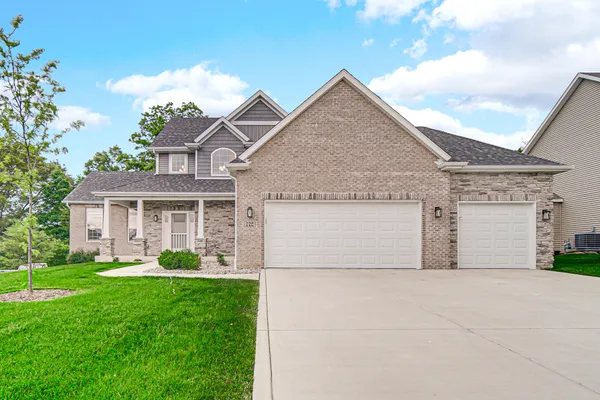 $568,900 | 772 Cirque Drive, Crown Point, IN 46307