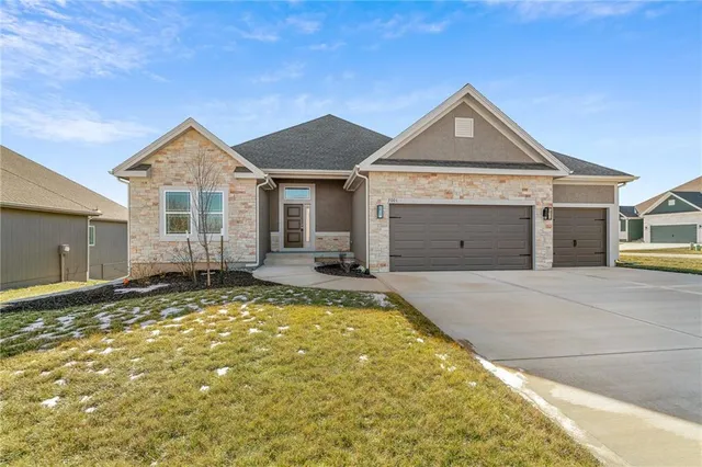 $603,460 | 7001 Northeast 103rd Street, Kansas City, MO 64156