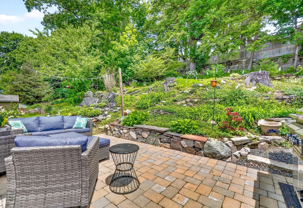 45 Maple Road Melrose, MA 02176 - Photo 31 of 38