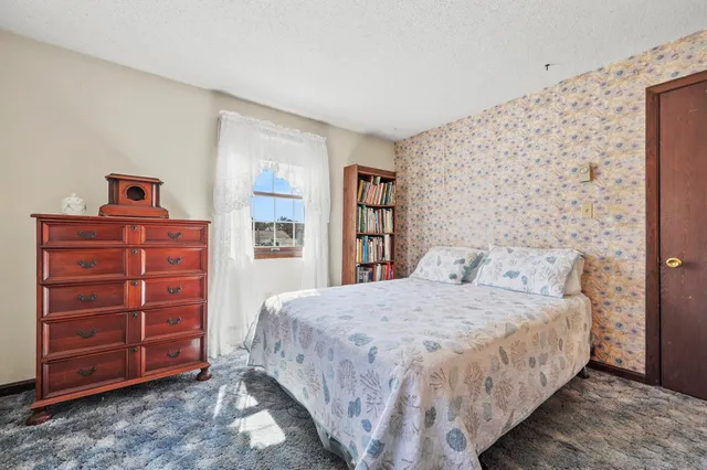 $630,000 | 40 Opal Avenue, Portsmouth, NH 03801