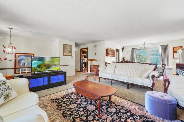 $630,000 | 40 Opal Avenue, Portsmouth, NH 03801