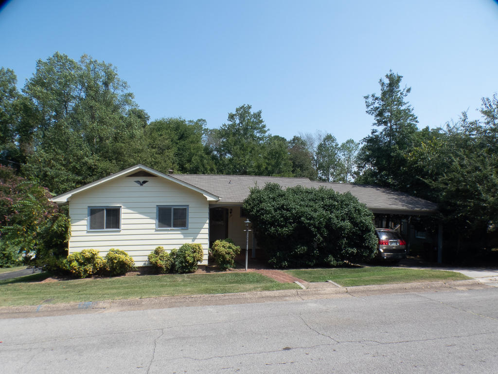 104 Orange Lane Oak Ridge, TN 37830 - Photo 2 of 18 1392 square feet