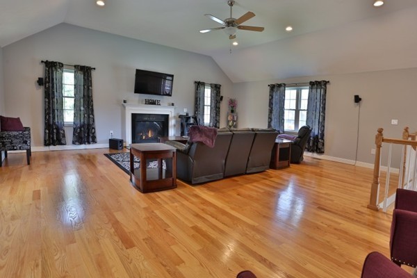 33 Donald Road Billerica, MA 01821 - Photo 13 of 26