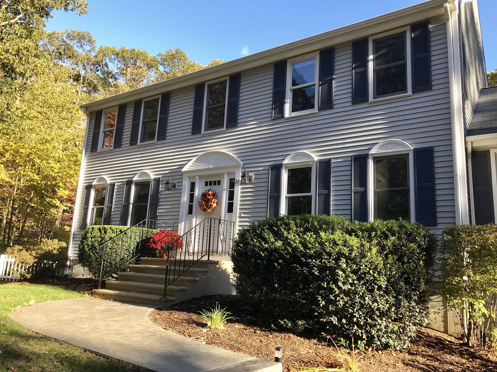 97 Chamberlain Road Uxbridge, MA 01569 - Photo 1 of 29 Gallery Image 1
