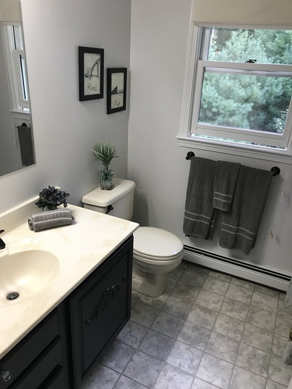 97 Chamberlain Road Uxbridge, MA 01569 - Photo 20 of 29 Gallery Image 20