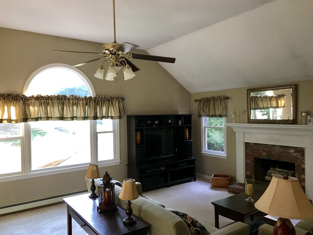 97 Chamberlain Road Uxbridge, MA 01569 - Photo 8 of 29 Gallery Image 8