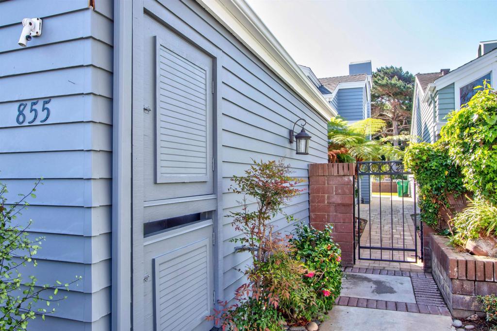 855 Lavender Way Carlsbad, CA 92011 - Photo 18 of 23 a plant that is in front of a building