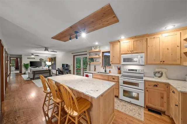 $525,000 | 17806 Redbud Circle, Pleasant Hill, MO 64080