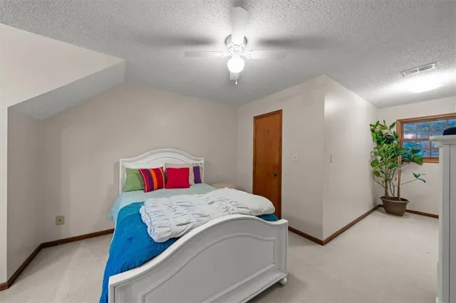 $525,000 | 17806 Redbud Circle, Pleasant Hill, MO 64080