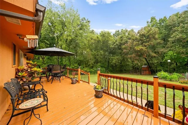 $525,000 | 17806 Redbud Circle, Pleasant Hill, MO 64080