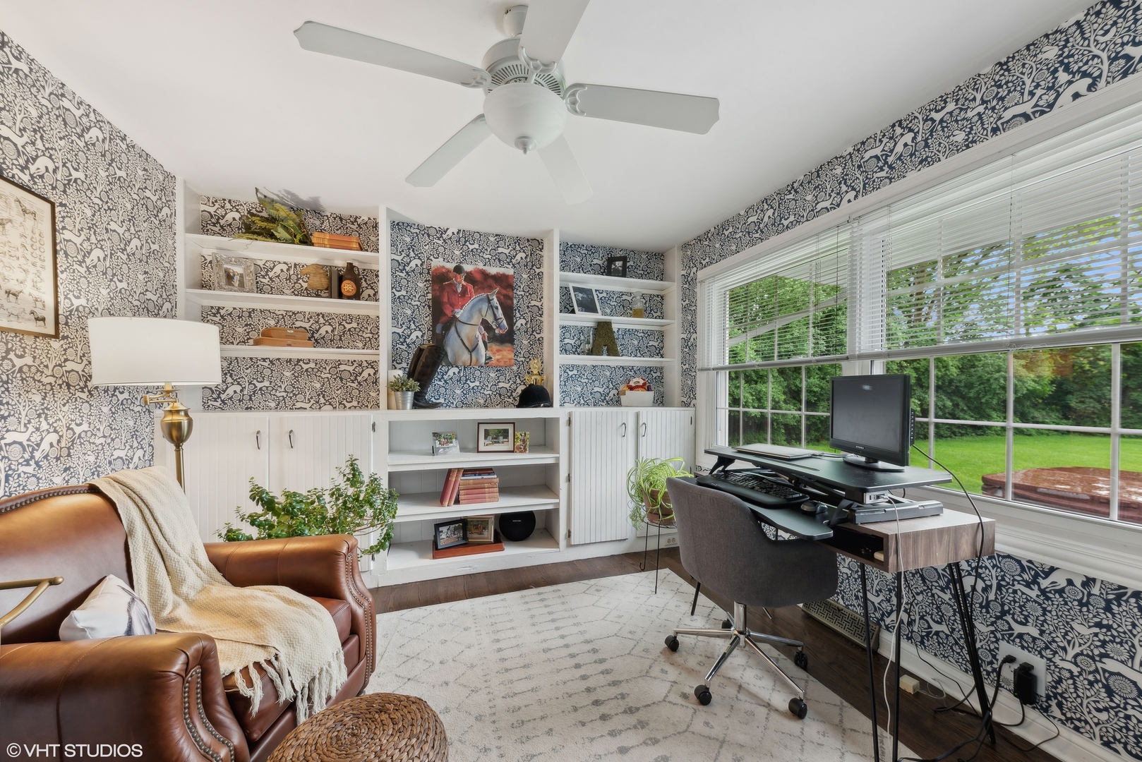 224 Orchard Road North Barrington, IL 60010 - Photo 16 of 34 a work room with furniture and a floor to ceiling window