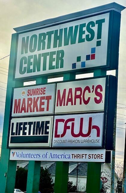5179 Rittenhouse Square North, Unit 2379 Columbus, OH 43220 - Photo 28 of 32 Shopping & Dining Options close by off of Bethel & Henderson.