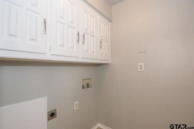 $1,650 | 5825 Hollytree Drive, Tyler, TX 75703