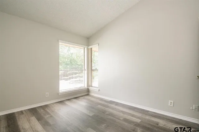 $1,650 | 5825 Hollytree Drive, Tyler, TX 75703