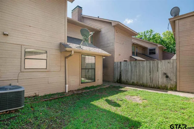 $1,650 | 5825 Hollytree Drive, Tyler, TX 75703