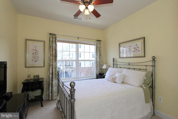 628 Cedar Spring Street Gaithersburg, MD 20877 - Photo 21 of 29 Bedroom
