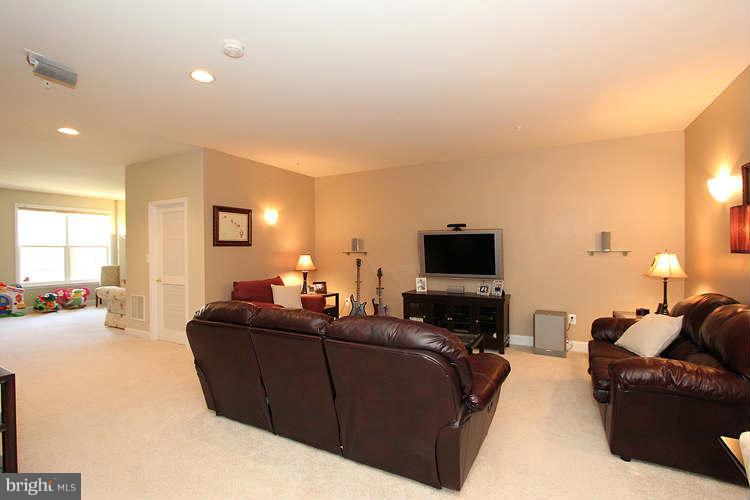 628 Cedar Spring Street Gaithersburg, MD 20877 - Photo 24 of 29 Interior (General)