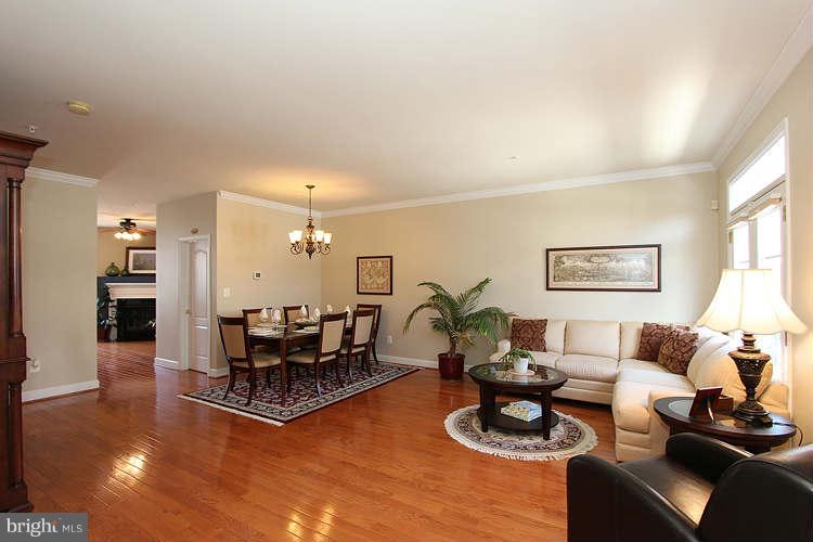 628 Cedar Spring Street Gaithersburg, MD 20877 - Photo 10 of 29 Dining Room