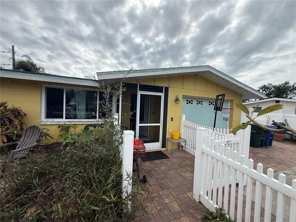 644 Tanager Road Venice, FL 34293 - Photo 2 of 16