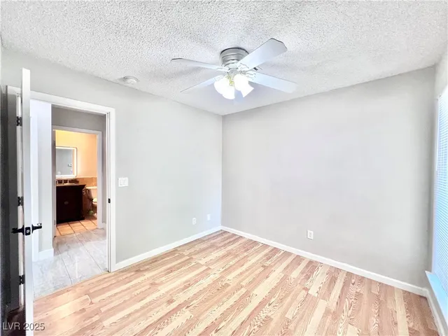 $2,100 | 5828 West Divers Cove Way, Las Vegas, NV 89108