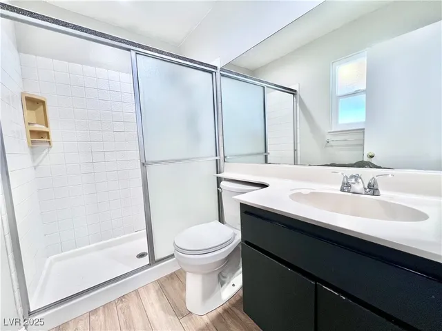 $2,100 | 5828 West Divers Cove Way, Las Vegas, NV 89108