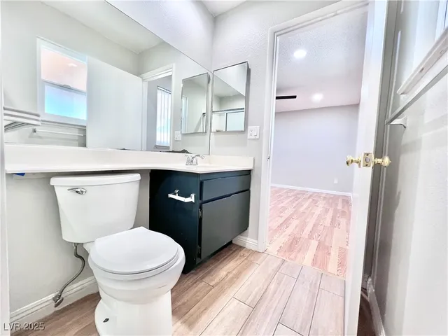 $2,100 | 5828 West Divers Cove Way, Las Vegas, NV 89108