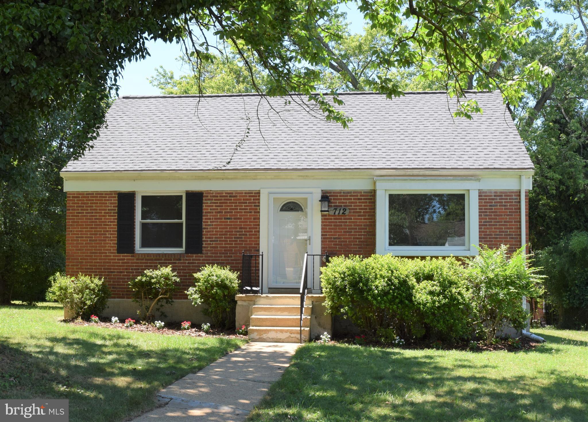712 Cliffedge Road Baltimore, MD 21208 - Photo 1 of 27 Exterior (Front)