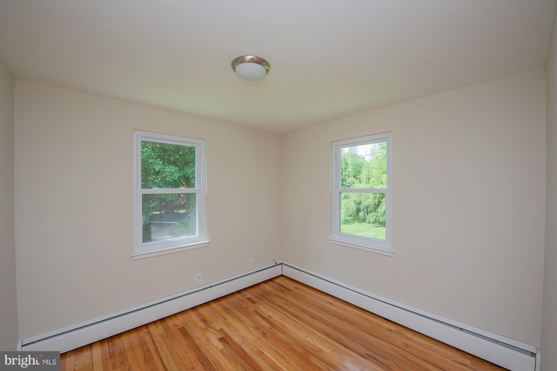 712 Cliffedge Road Baltimore, MD 21208 - Photo 11 of 27 Bedroom