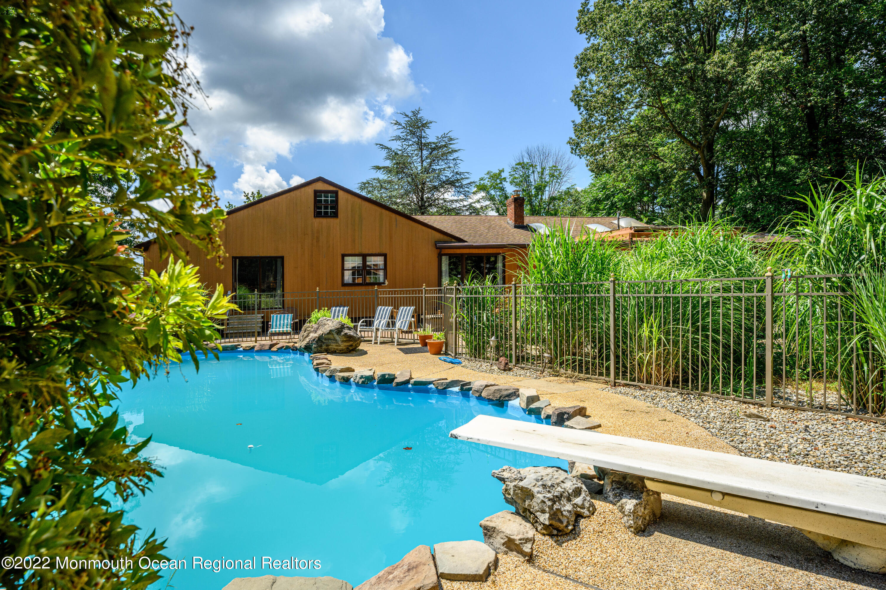 9 Partridge Holmdel, NJ 07733 - Photo 8 of 46 9_Partridge_Run-9