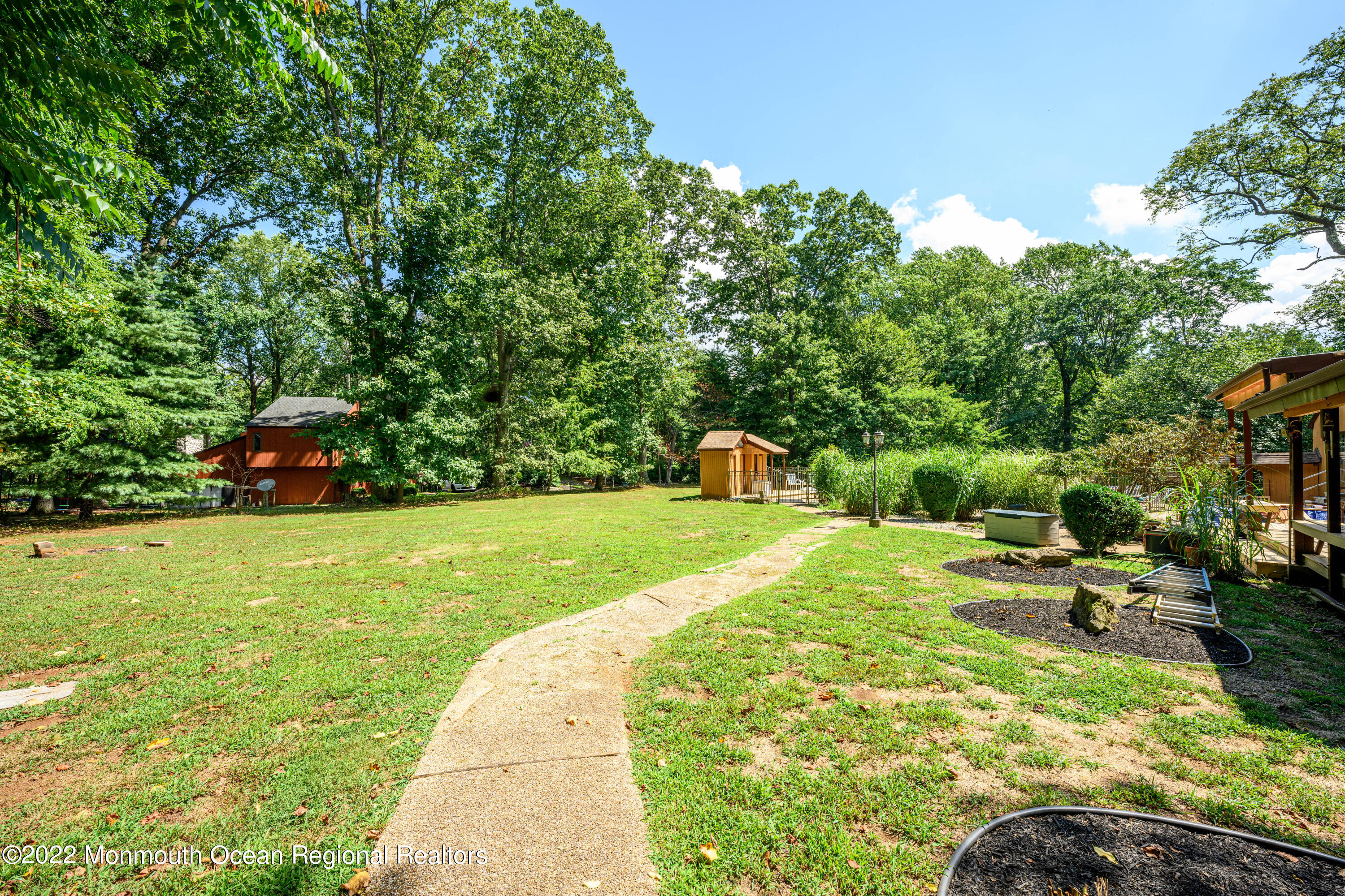 9 Partridge Holmdel, NJ 07733 - Photo 9 of 46 9_Partridge_Run-10
