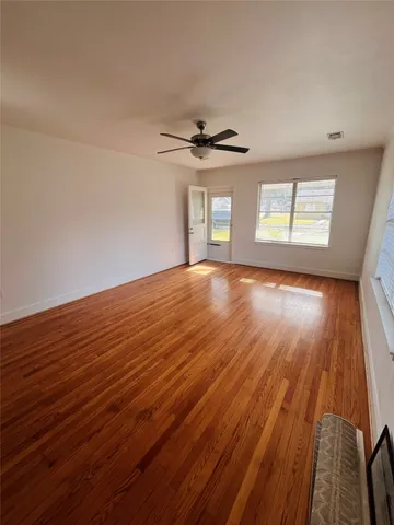 $1,300 | 1553 Dover Street, Unit 9, Boling, TX 77420