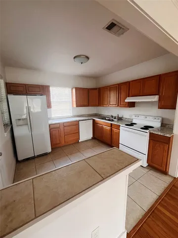 $1,300 | 1553 Dover Street, Unit 9, Boling, TX 77420