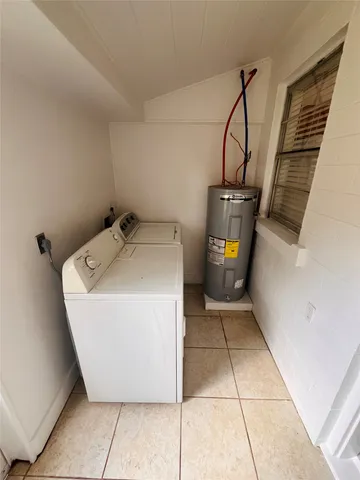 $1,300 | 1553 Dover Street, Unit 9, Boling, TX 77420