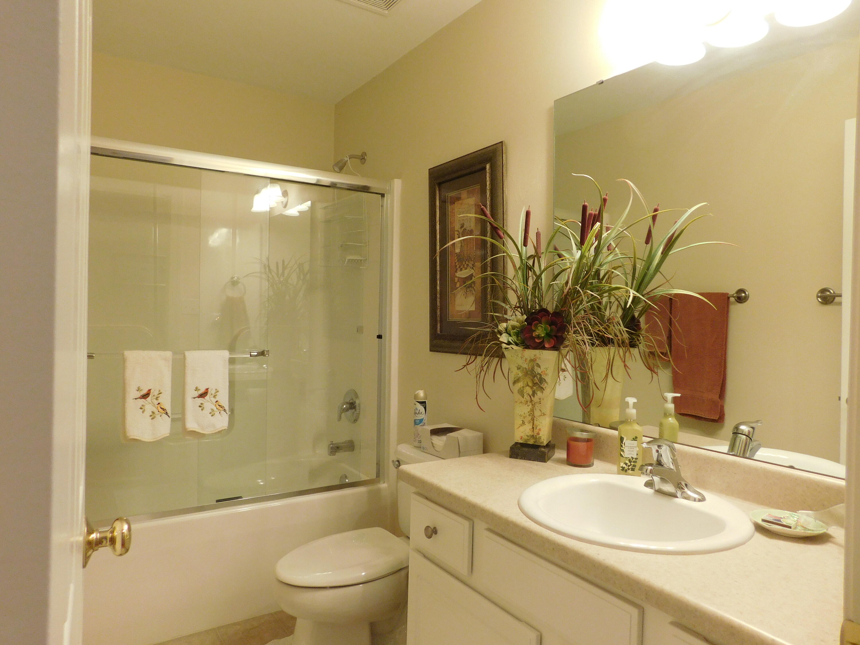 5722 Huntridge Road Roanoke, VA 24012 - Photo 26 of 79 Hall Bath