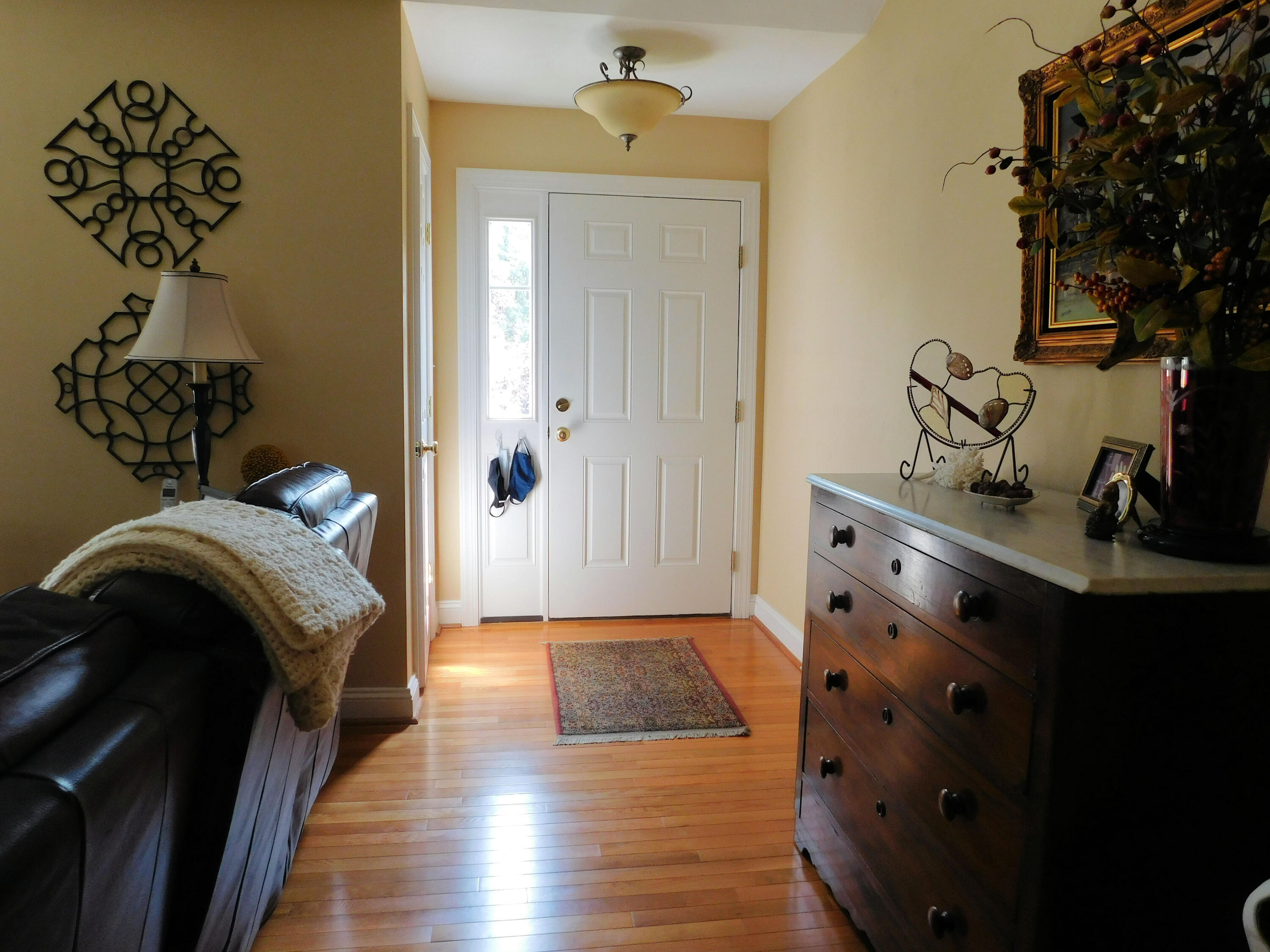 5722 Huntridge Road Roanoke, VA 24012 - Photo 3 of 79 Foyer