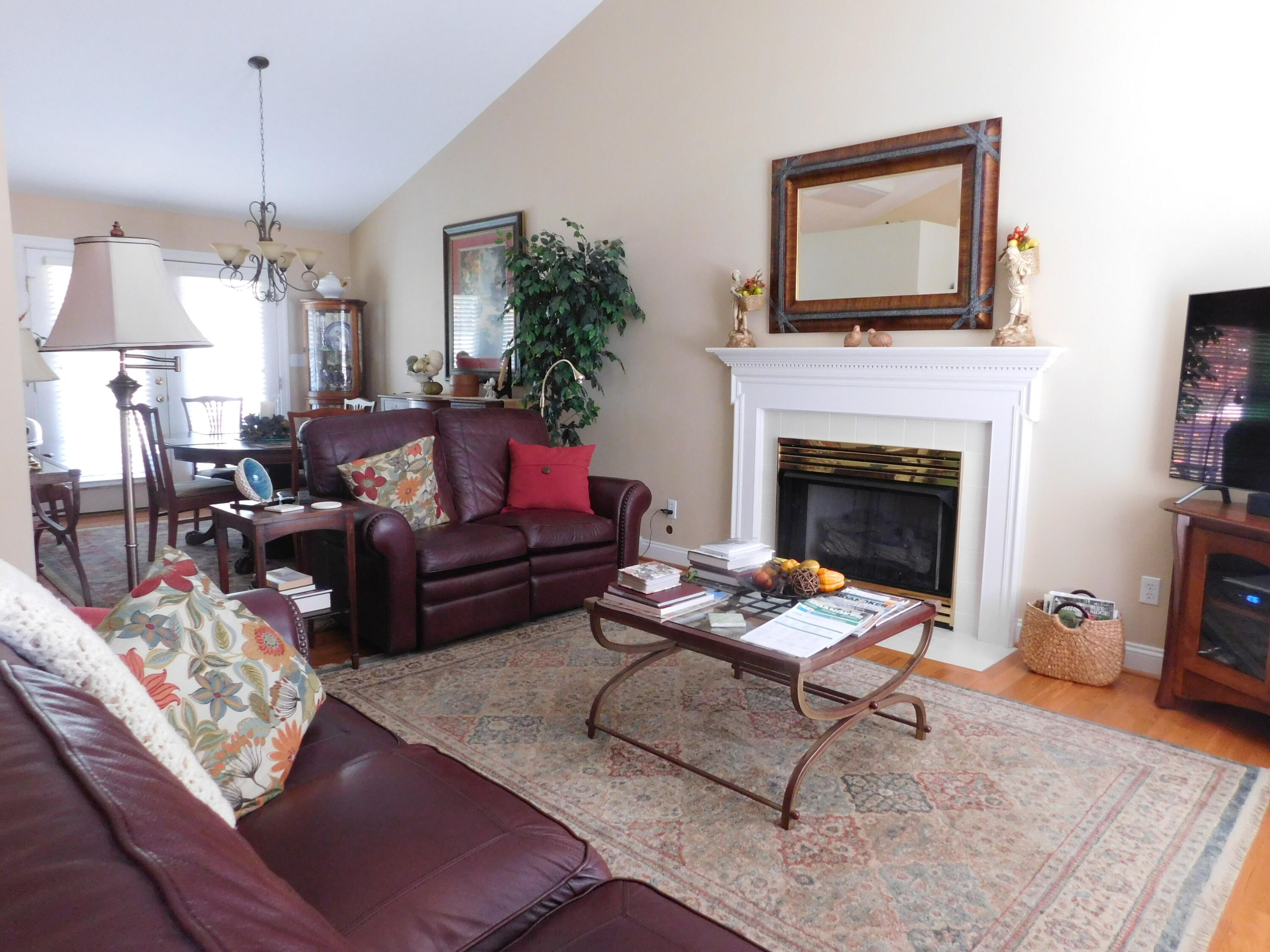 5722 Huntridge Road Roanoke, VA 24012 - Photo 5 of 79 Great Room