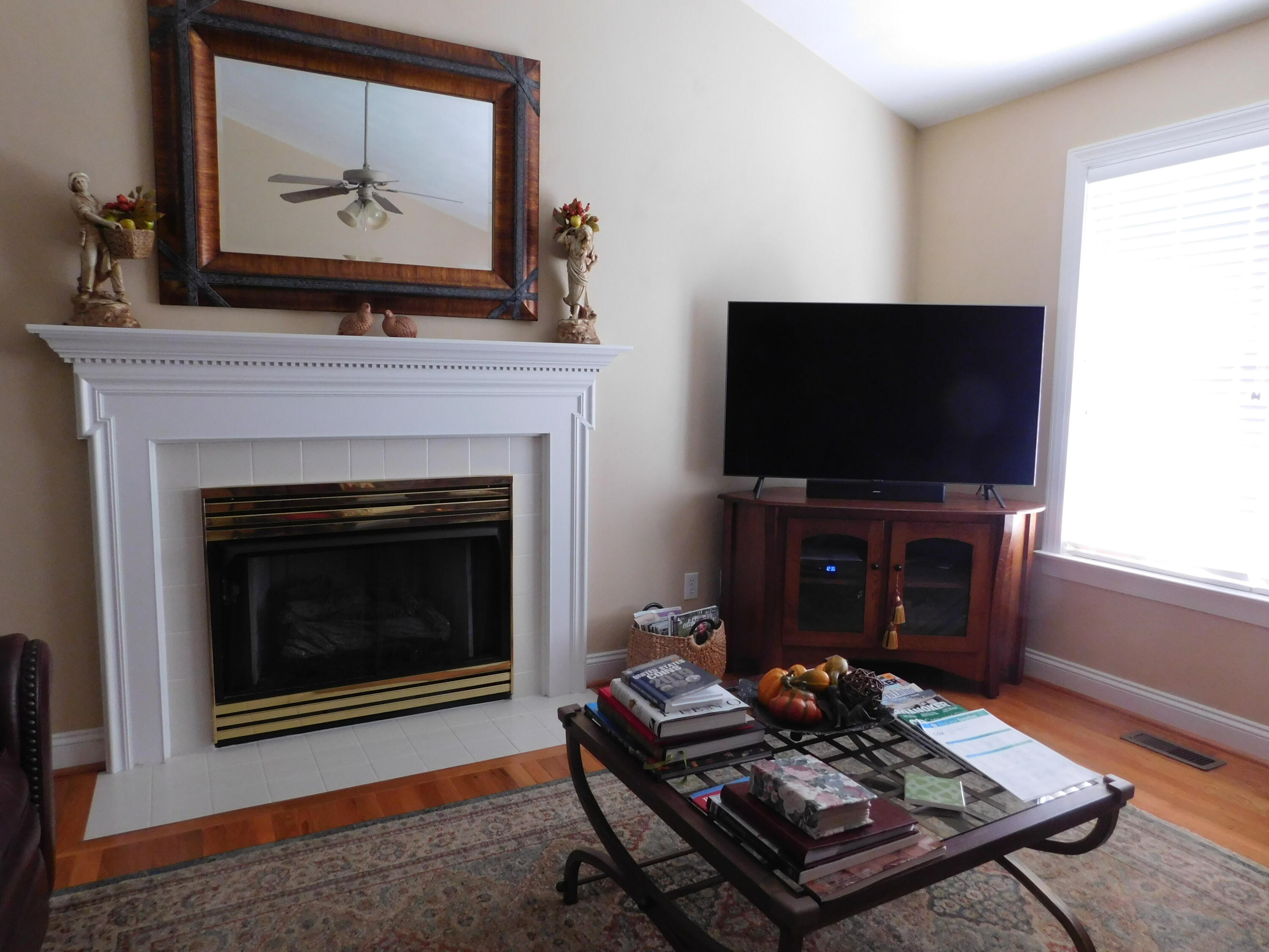 5722 Huntridge Road Roanoke, VA 24012 - Photo 7 of 79 Gas Log Fireplace