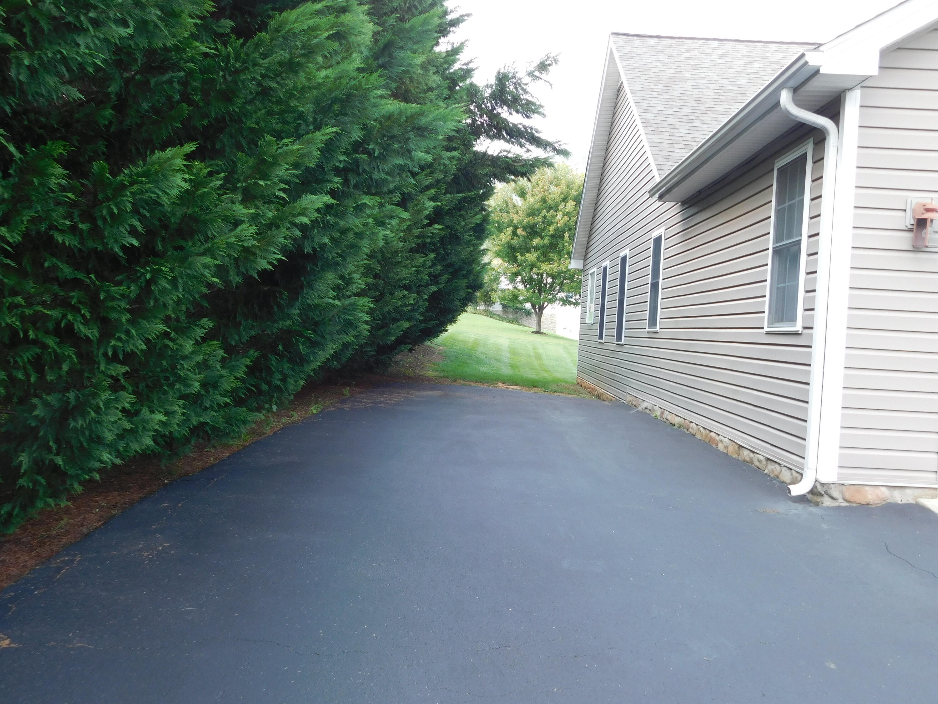 5722 Huntridge Road Roanoke, VA 24012 - Photo 76 of 79 Paved driveway