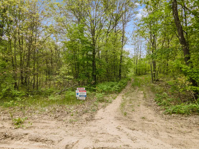 $249,900 | V/l South 136th Avenue, Rothbury, MI 49452