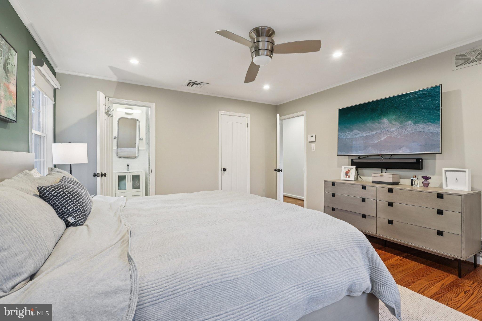 284 Croton Road Wayne, PA 19087 - Photo 22 of 48 Primary Bedroom