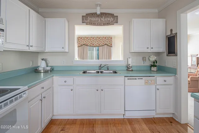 $190,000 | 4160 Dudleys Grant Drive, Unit F, Winterville, NC 28590