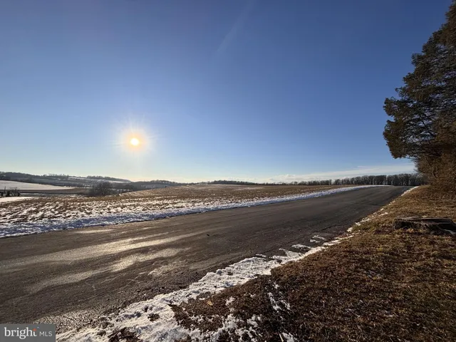 $299,900 | 2689 Strickhouser Road, Seven Valleys, PA 17360