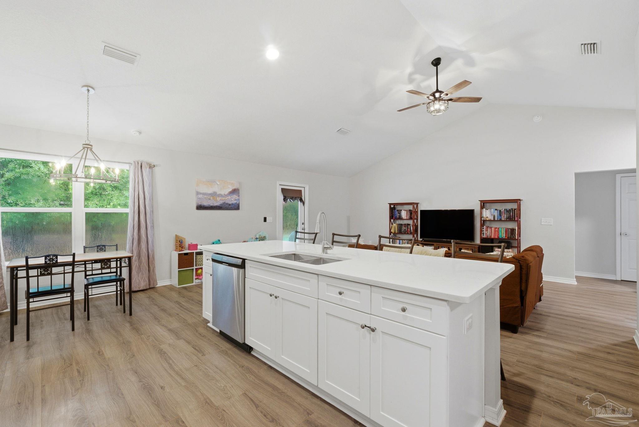 5284 Godfrey Street Crestview, FL 32539 - Photo 11 of 31