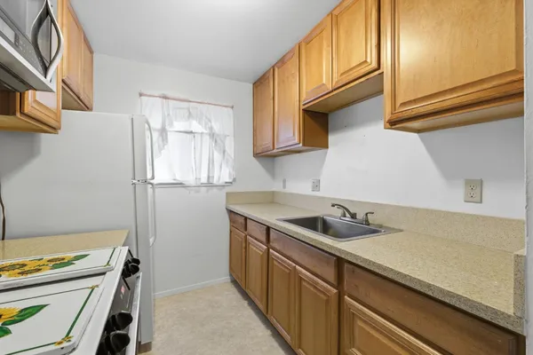 $349,990 | 1712 Fremont Court, Unit 4, Davis, CA 95618