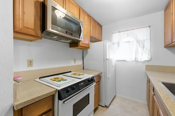 $349,990 | 1712 Fremont Court, Unit 4, Davis, CA 95618