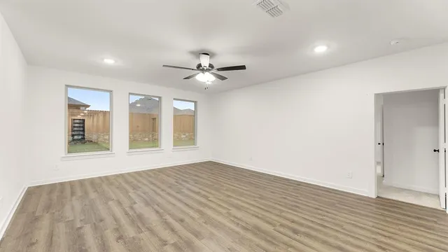 $384,990 | 1317 Rothland Lane, Red Oak, TX 75154