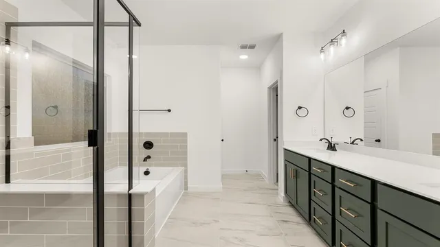 $384,990 | 1317 Rothland Lane, Red Oak, TX 75154